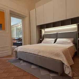 Indipendent With Terrace - Parking , Florenz Italien